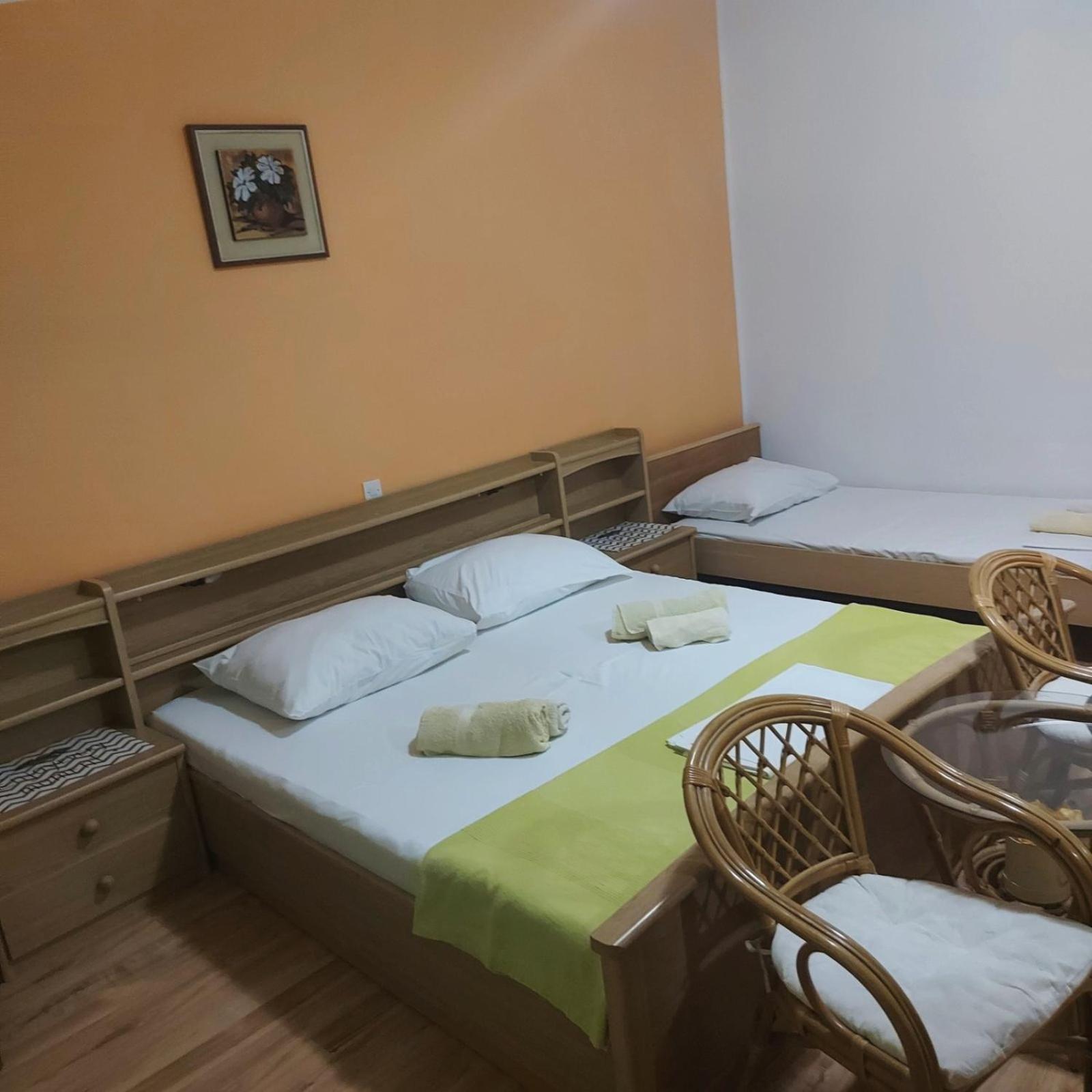 Hotel House Lanterna Pag Pag Town Habitación foto